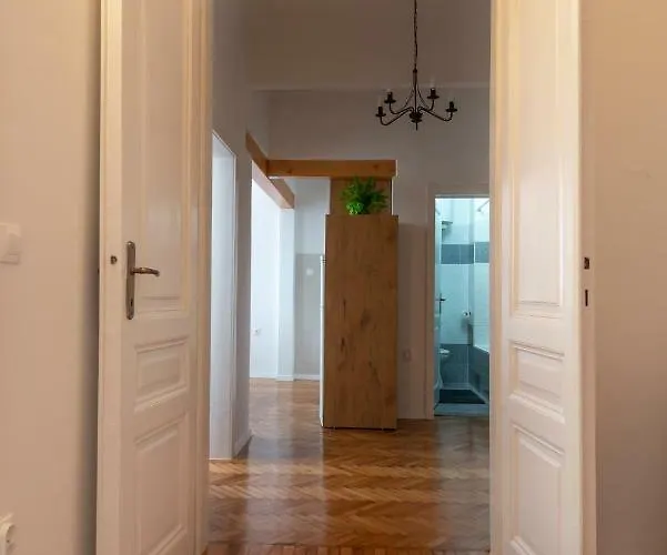 Sweet In The Center Apartman *